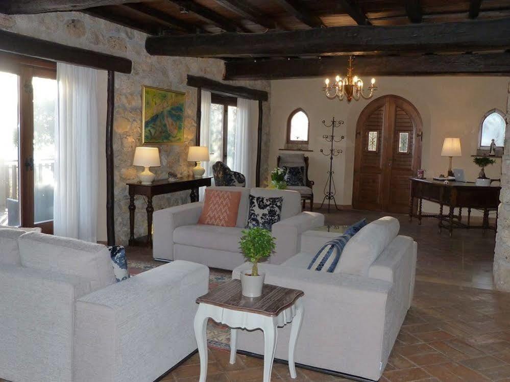 Casale San Pietro Bed & Breakfast Anagni Exterior photo